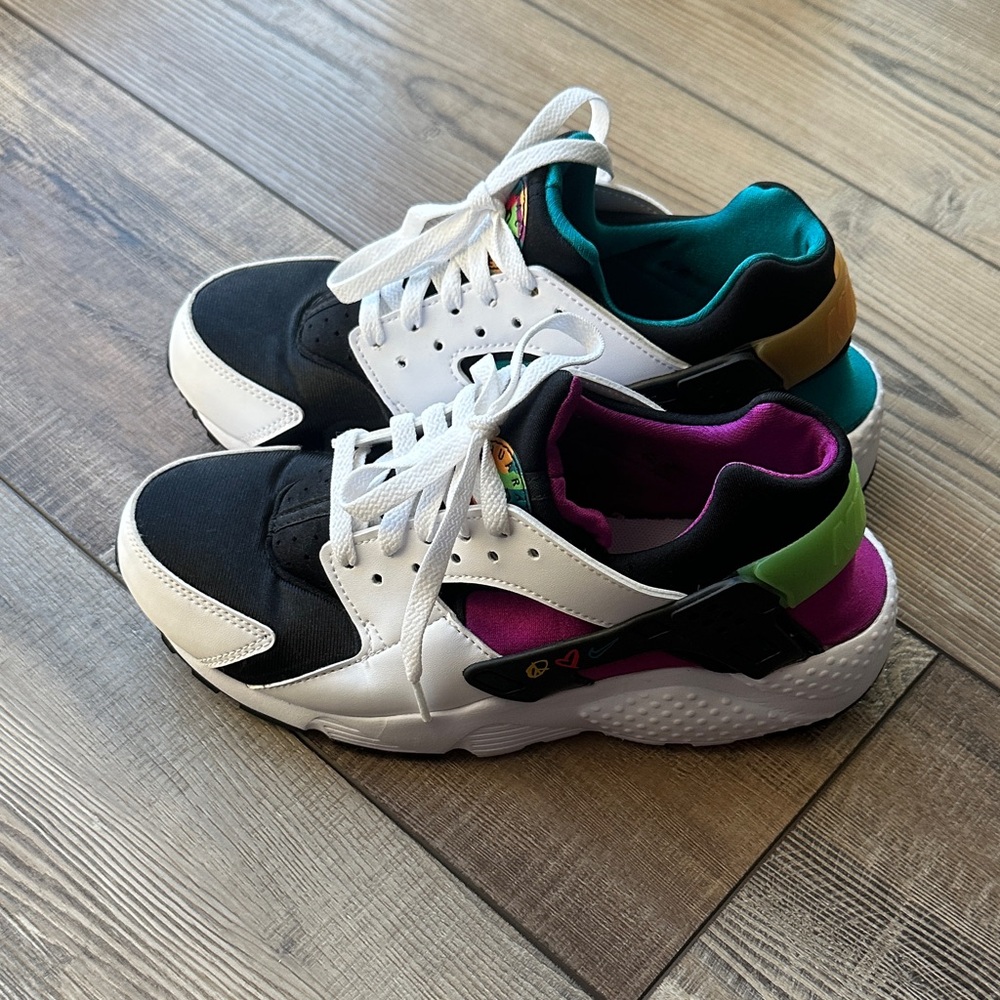 Nike Kids Sneakers - Black, White, Pink, Green, Blue - Picture 3 of 5